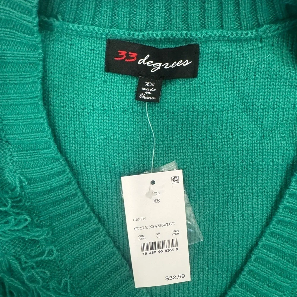 Target Women’s NWT Christmas Tree Sweater Size XS